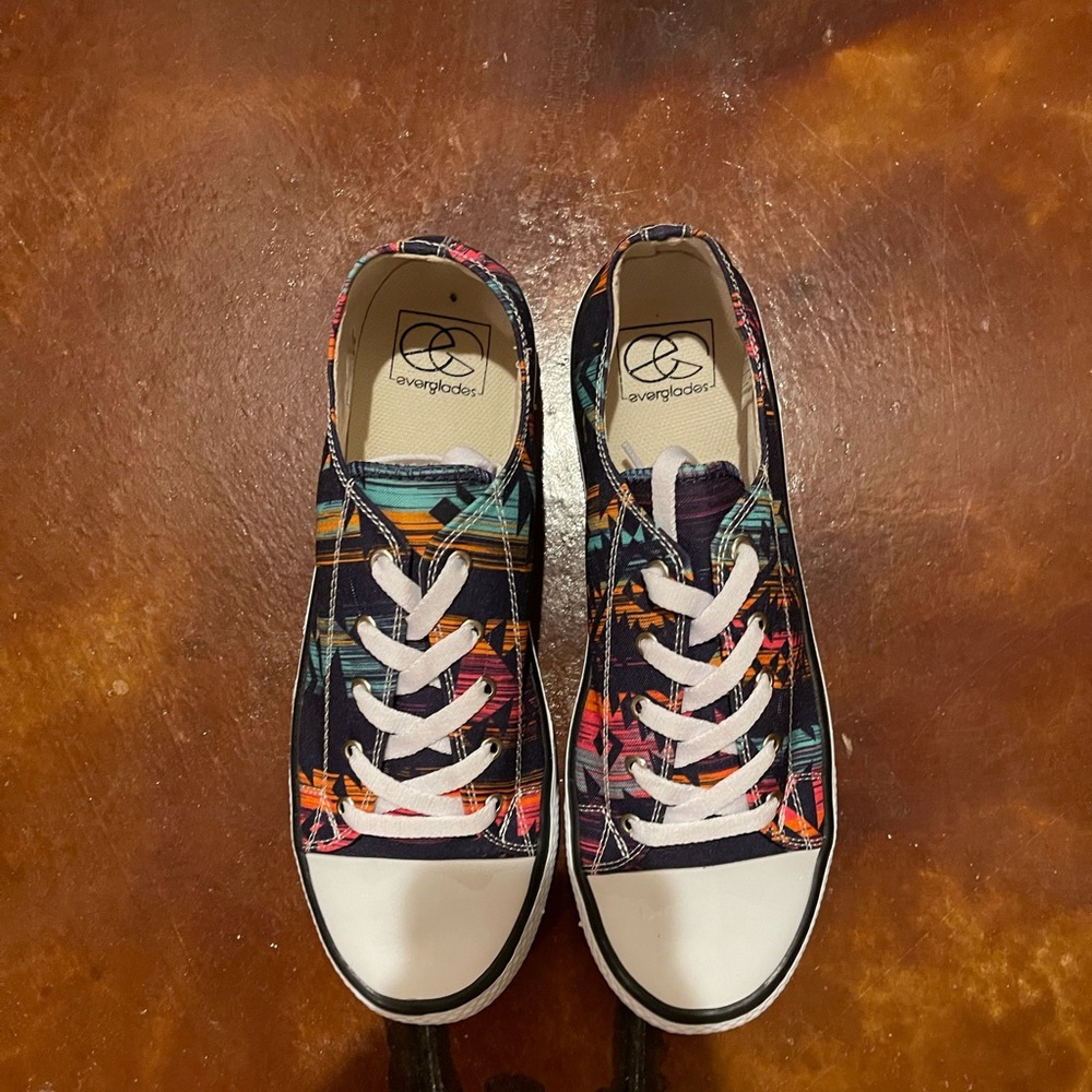 Aztec Converse
